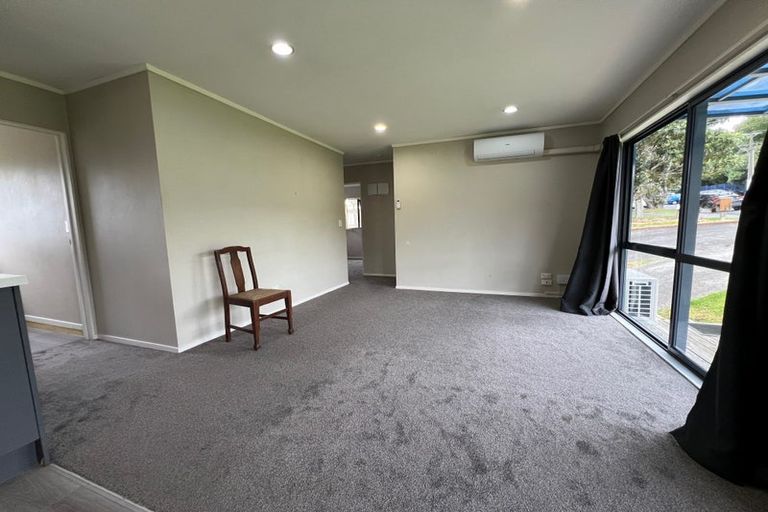 Photo of property in 19 Lynwood Road, New Lynn, Auckland, 0600