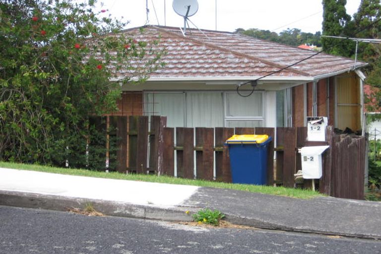 Photo of property in 2/2 Lambrown Drive, Totara Vale, Auckland, 0629