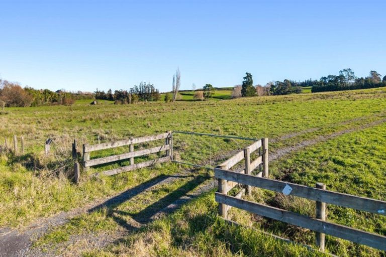 Photo of property in 197 Charles Road, Karaka, Papakura, 2580