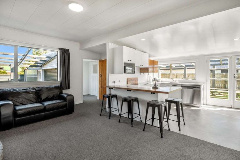 Photo of property in 42 Thomson Street, Tinwald, Ashburton, 7700