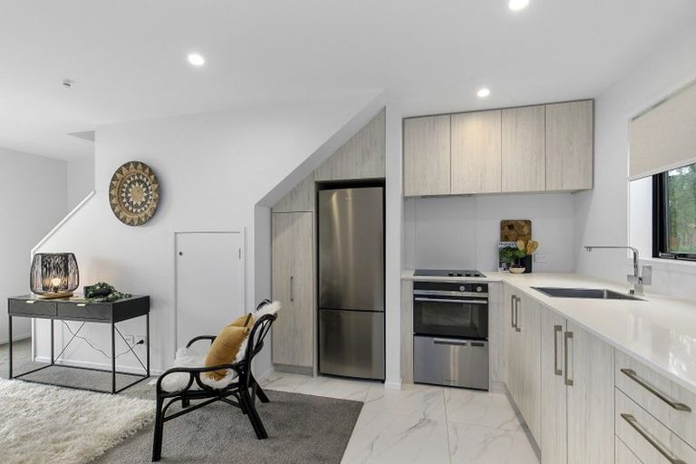 Photo of property in 5/4 Johnston Grove, Taita, Lower Hutt, 5011