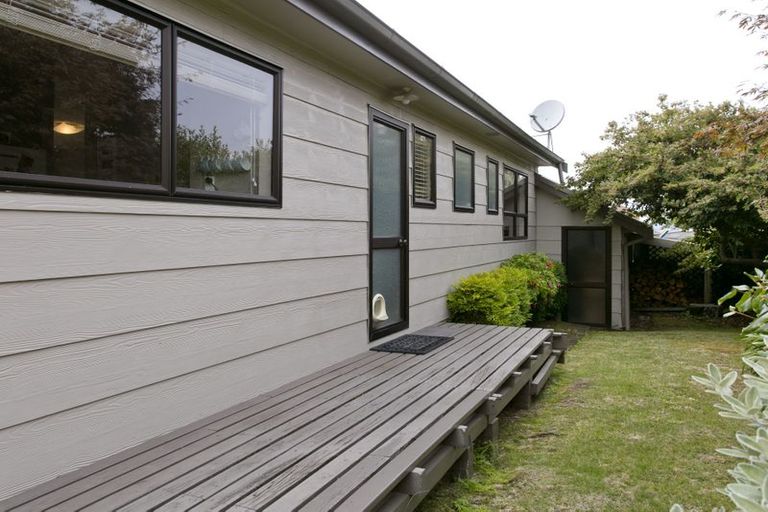 Photo of property in 3b Dorothy Drive, Acacia Bay, Taupo, 3330