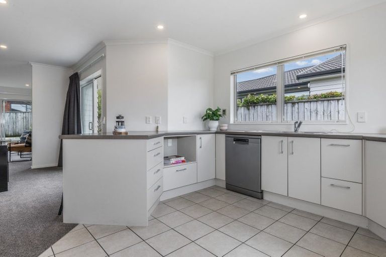 Photo of property in 36 Kahurangi Heights, Aotea, Porirua, 5024