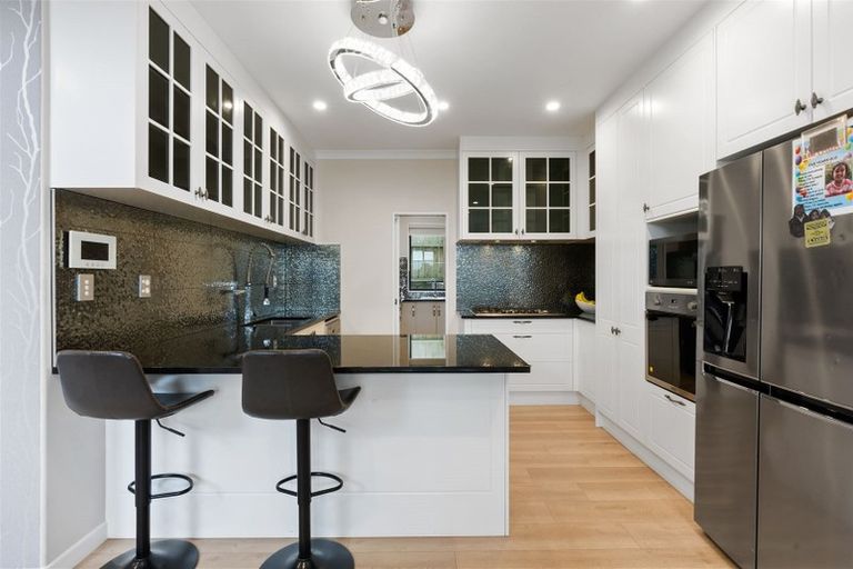 Photo of property in 25b Arrowsmith Drive, Flat Bush, Auckland, 2019