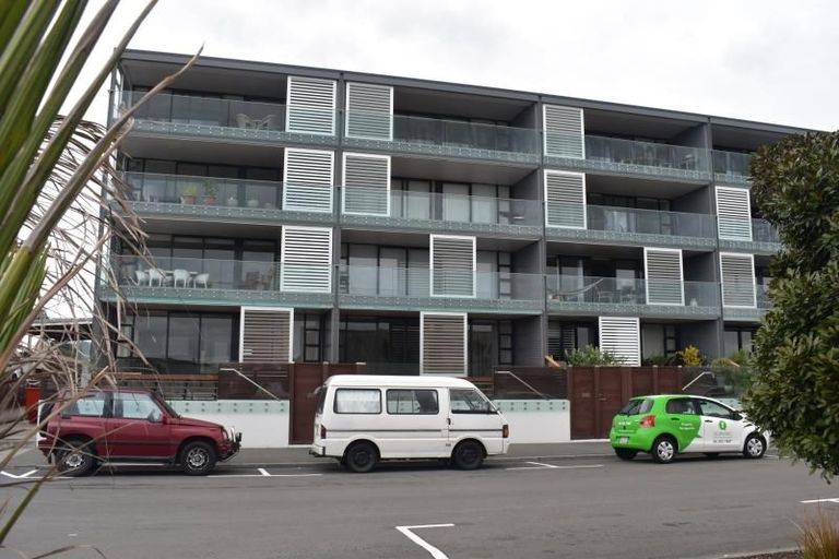 Photo of property in 407/7 Humber Street, Pandora, Napier, 4110