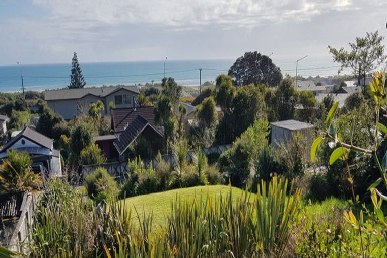 Photo of property in 19 Nolan Crescent, Karoro, Greymouth, 7805