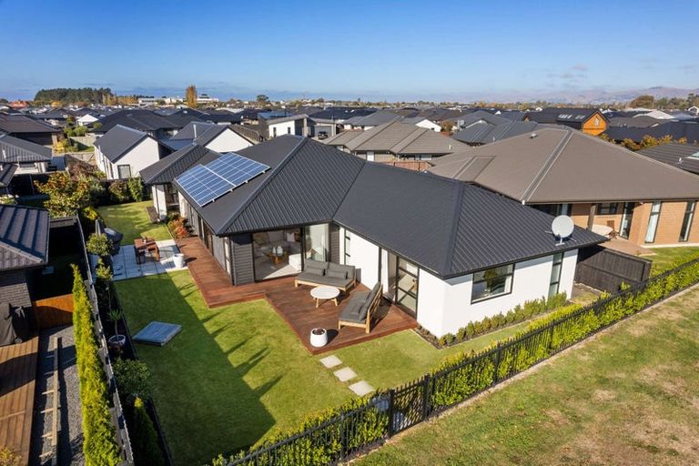 Photo of property in 21 Leader Street, Marshland, Christchurch, 8083