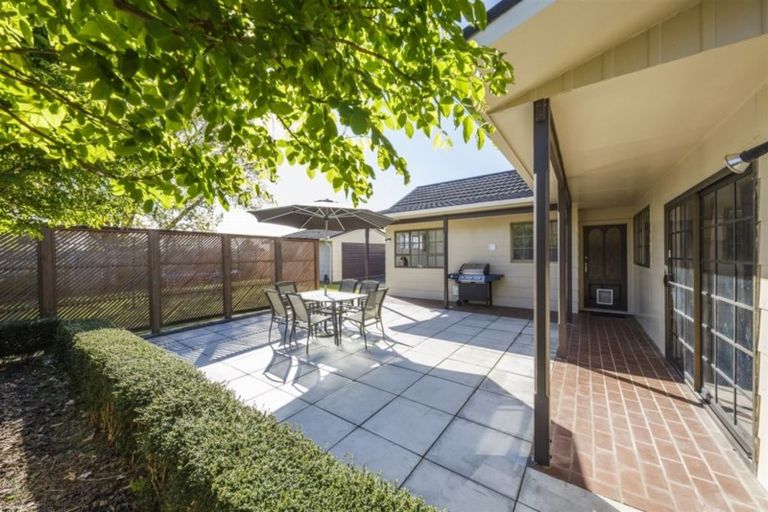 Photo of property in 12 Grange Place, Milson, Palmerston North, 4414
