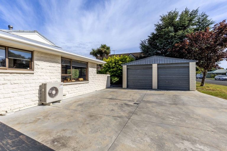 Photo of property in 8 Merlin Place, Gore, 9710