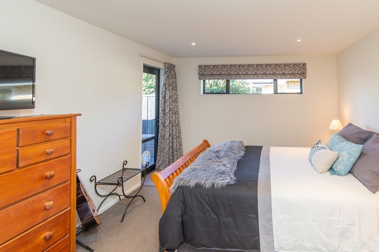 Photo of property in 2 Puriri Street, Pegasus, 7612