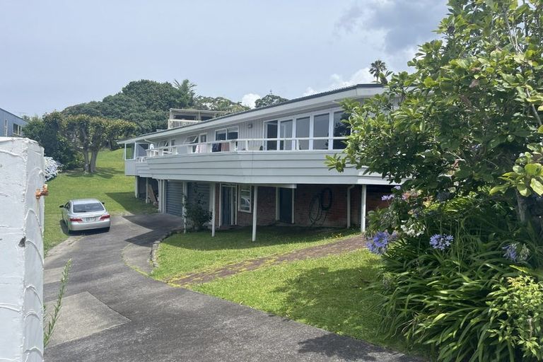 Photo of property in 98 Matipo Road, Mairangi Bay, Auckland, 0630
