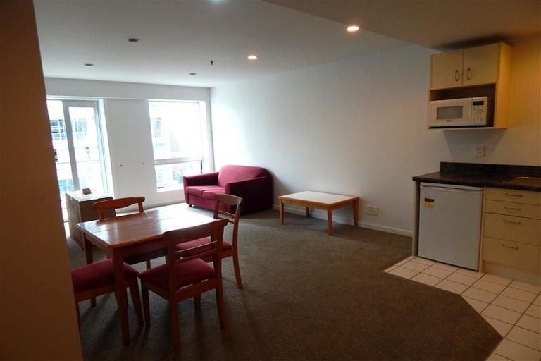 Photo of property in Terrace Heights Apartments, 6b/163 The Terrace, Wellington Central, Wellington, 6011