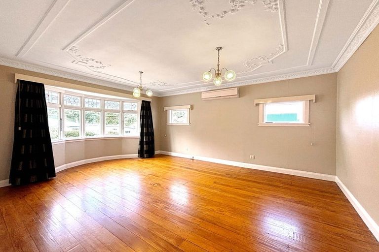 Photo of property in 39 Happy Valley Road, Owhiro Bay, Wellington, 6023