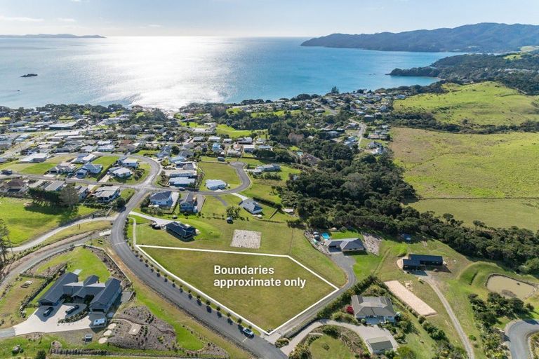 Photo of property in 5 Vidar Way, Coopers Beach, 0420