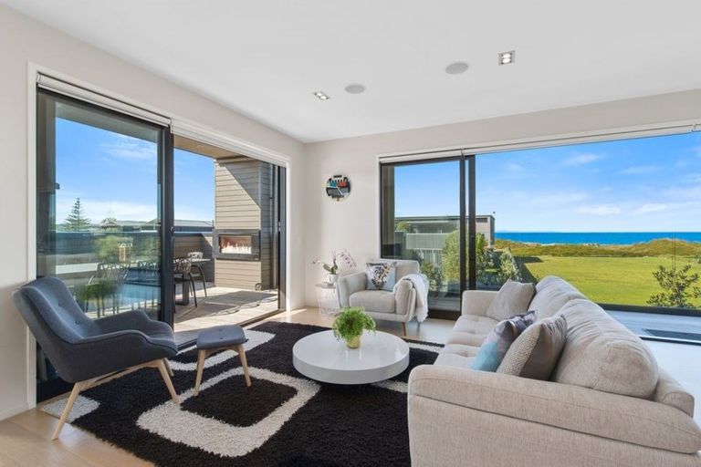 Photo of property in 6 Taiawa Place, Omaha, 0986