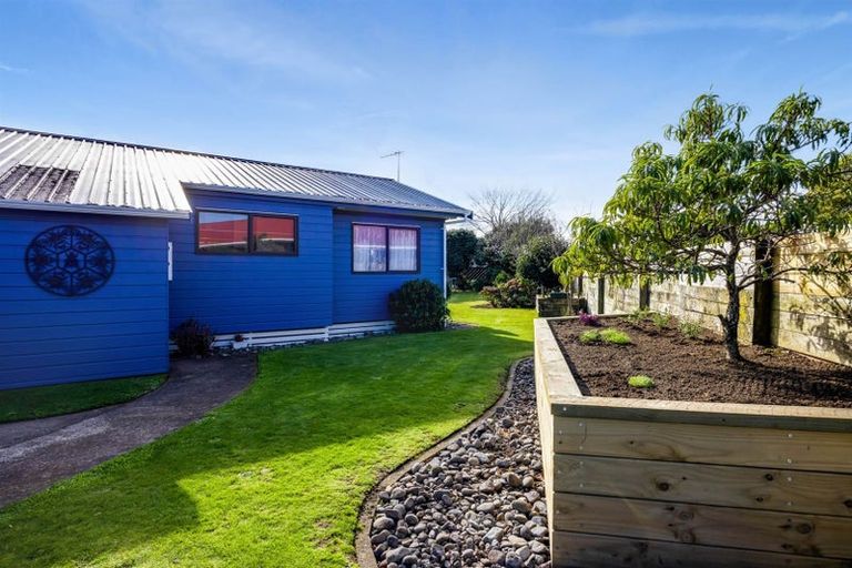 Photo of property in 72 Rata Street, Hawera, 4610