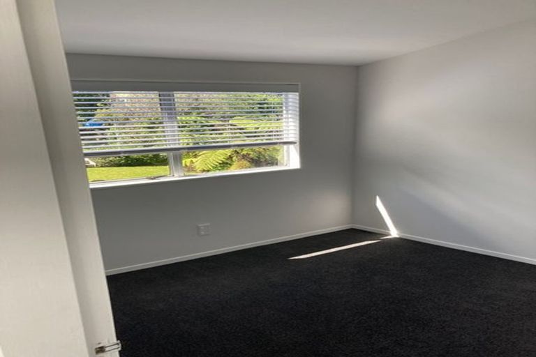 Photo of property in 60a Viewmont Drive, Harbour View, Lower Hutt, 5010
