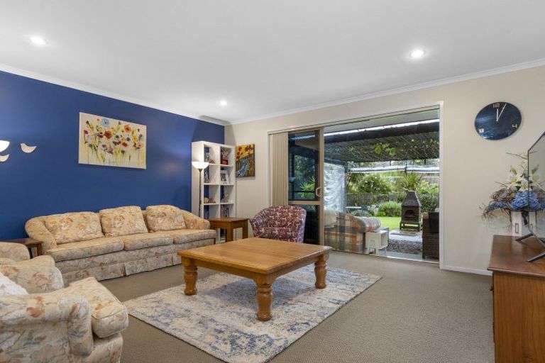 Photo of property in 10 Haden Place, Omokoroa, 3114
