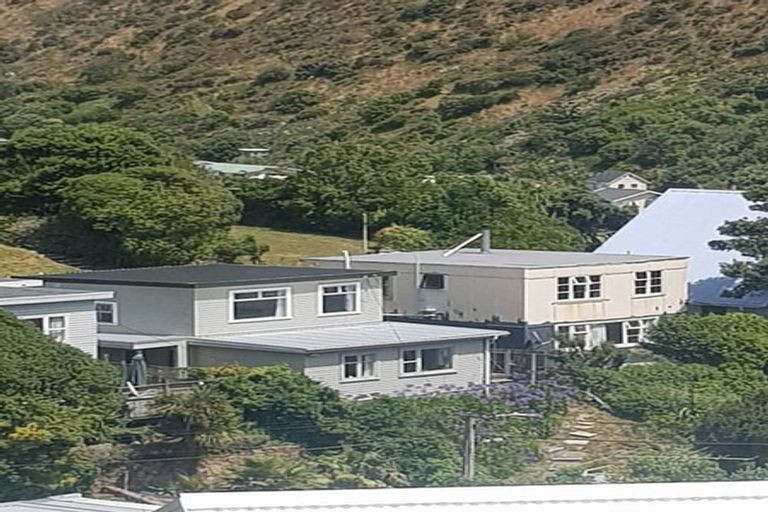 Photo of property in 12 Robertson Street, Owhiro Bay, Wellington, 6023