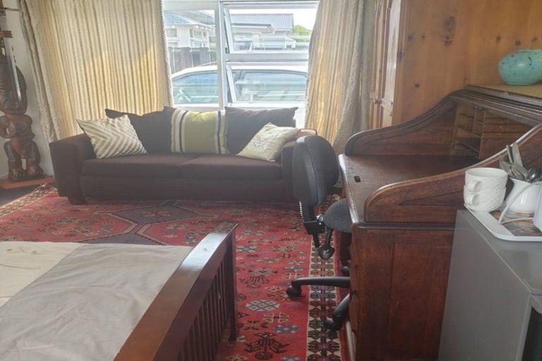 Photo of property in 20 Powell Street, Avondale, Auckland, 1026