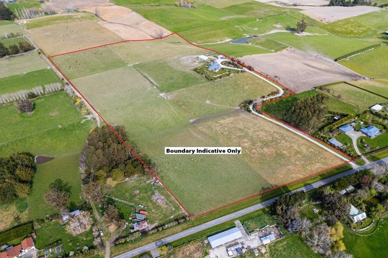 Photo of property in 395 Claremont Road, Claremont, Timaru, 7974