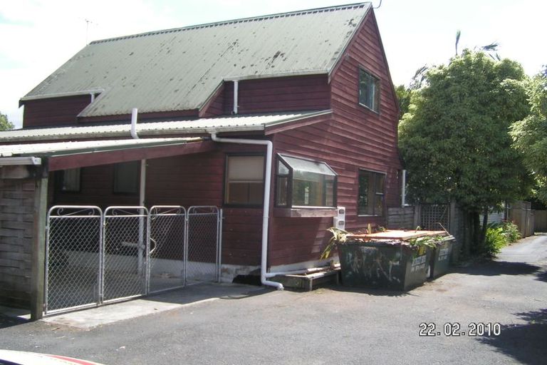 Photo of property in 2/54 Swanson Road, Henderson, Auckland, 0610