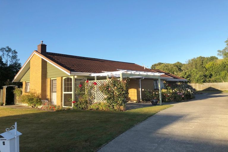 Photo of property in 8 Dunallen Avenue, Marton, 4710