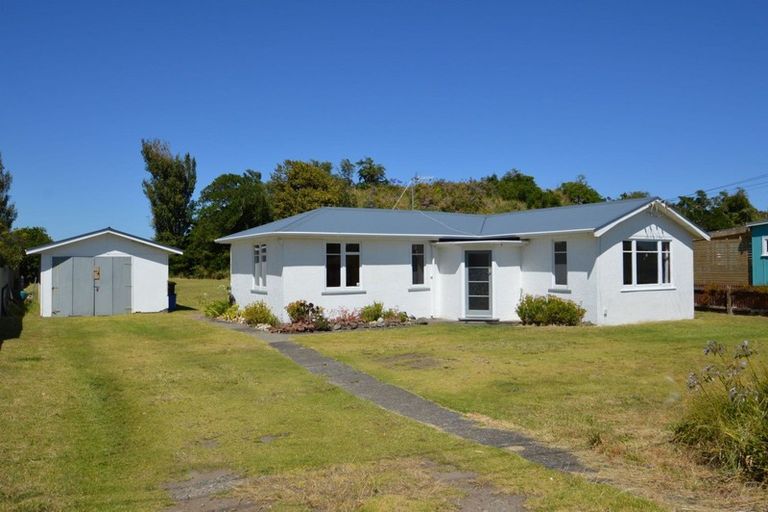 Photo of property in 563 Waitarere Beach Road, Waitarere Beach, Levin, 5510