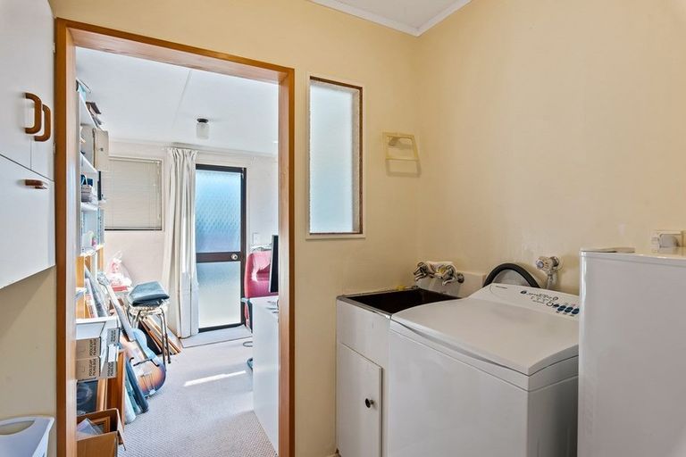 Photo of property in 7a Graham Grove, Waikanae, 5036