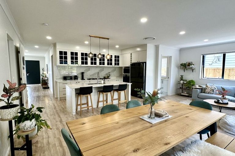 Photo of property in 24 Matahae Drive, Flat Bush, Auckland, 2019