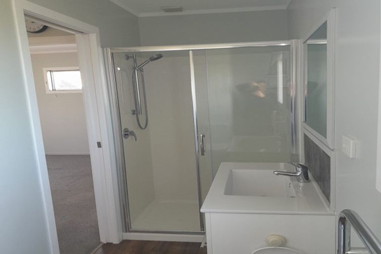 Photo of property in 34 Ocean View Rise, Ruakaka, 0116