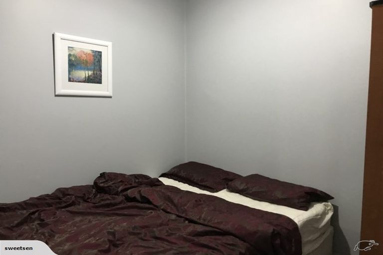 Photo of property in Terrace Garden Apartments, 1e/120 The Terrace, Wellington Central, Wellington, 6011