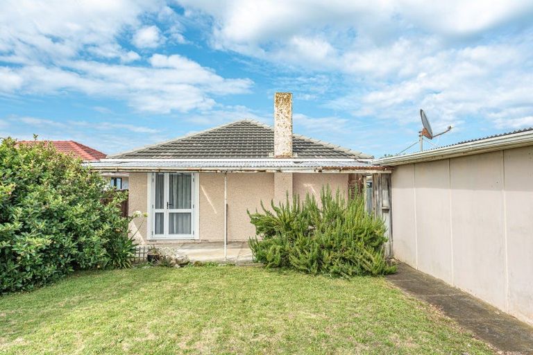 Photo of property in 128 Karaka Street, Castlecliff, Whanganui, 4501