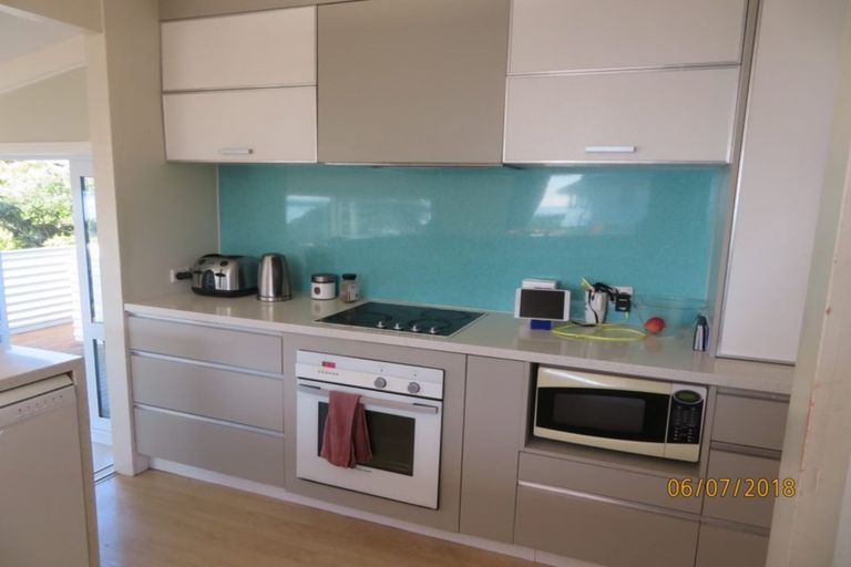 Photo of property in 25 View Road, Shelly Park, Auckland, 2014