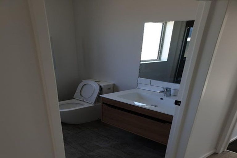 Photo of property in 8 Herekino Street, Westgate, Auckland, 0814