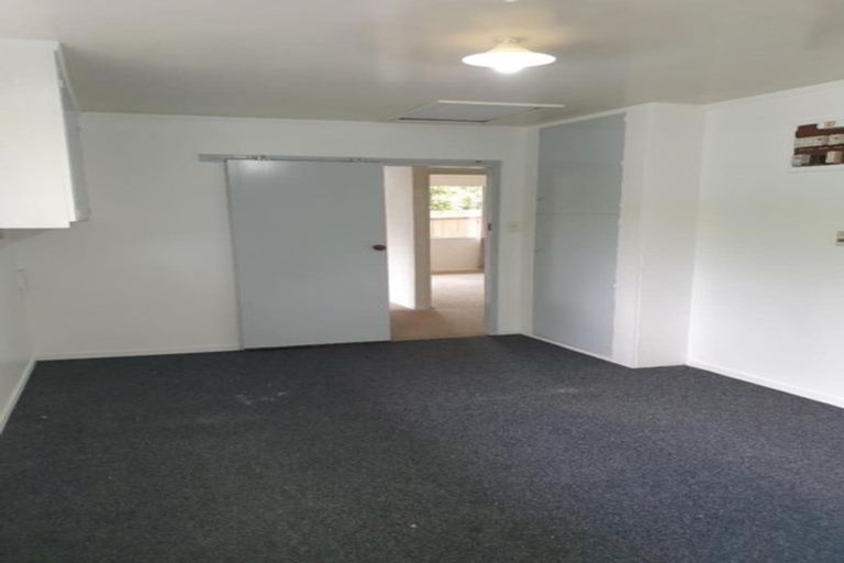 Photo of property in 2/423 Great South Road, Rosehill, Papakura, 2113