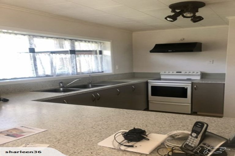 Photo of property in 37 Branch Road, Highlands Park, New Plymouth, 4312