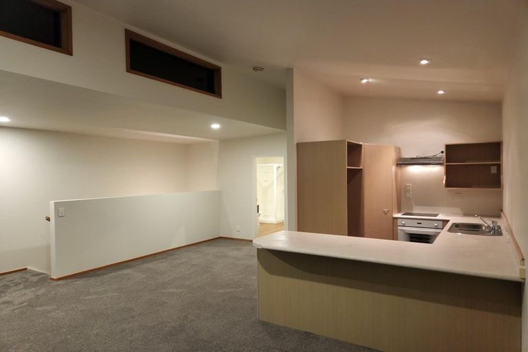 Photo of property in 14 Marina View, Paremata, Porirua, 5026