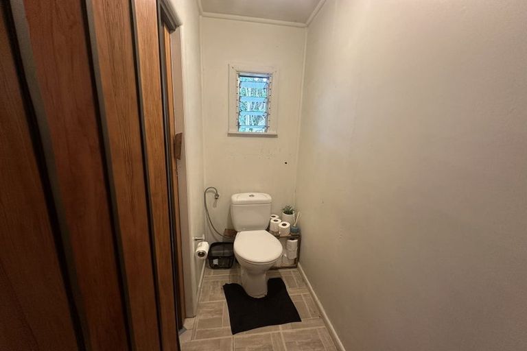 Photo of property in 1 Liston Crescent, Hillcrest, Hamilton, 3216