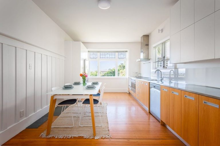 Photo of property in 11 Ferrymead Terrace, Ferrymead, Christchurch, 8081