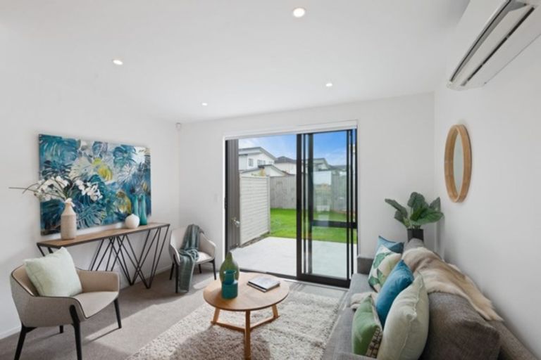 Photo of property in 16 Orford Lane, Takanini, 2112