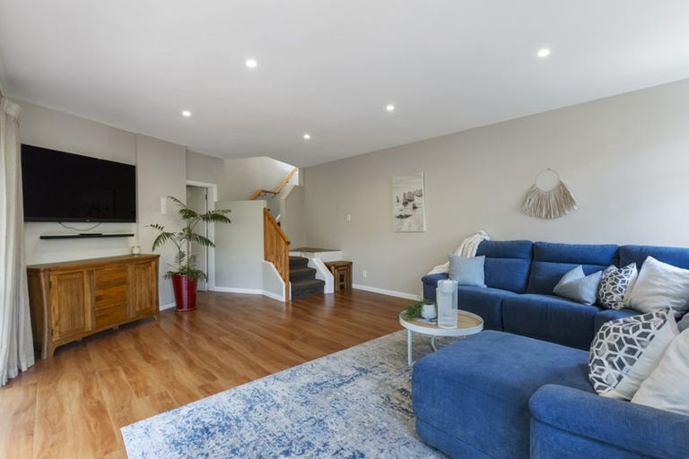 Photo of property in 1/47 Lyons Avenue, Murrays Bay, Auckland, 0630