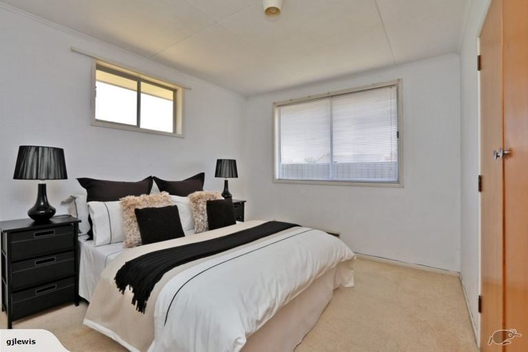 Photo of property in 2/34 Te Aute Road, Havelock North, 4130