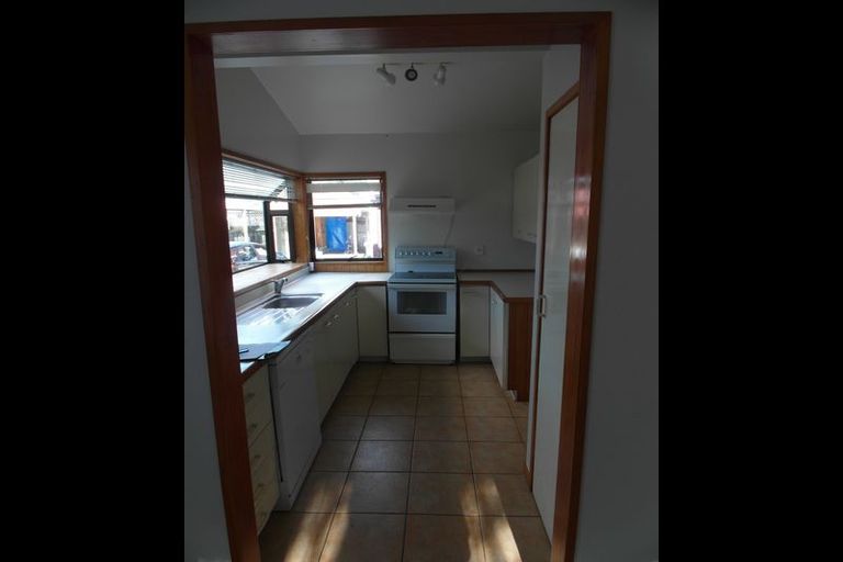 Photo of property in 2/54 Swanson Road, Henderson, Auckland, 0610