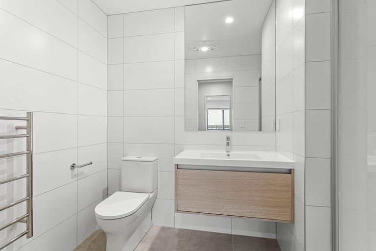 Photo of property in 105 Katikati Drive, Manurewa, 2102