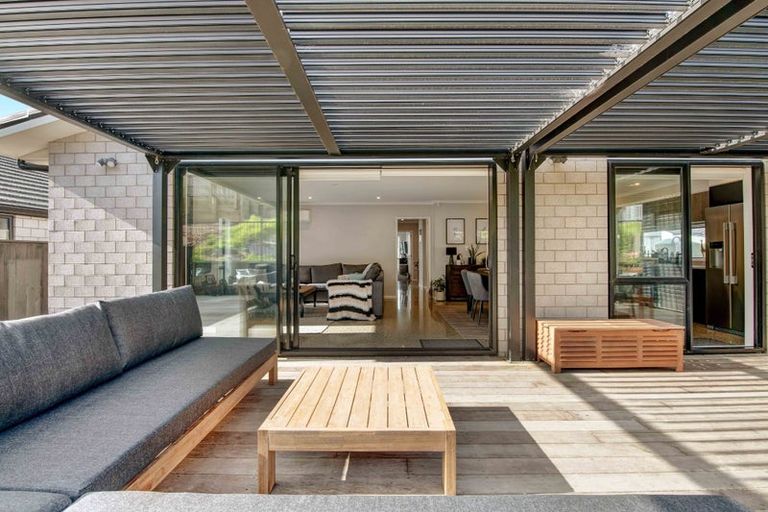 Photo of property in 16 Urumaraki Avenue, Helensville, 0800