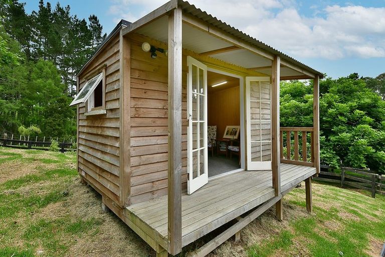 Photo of property in 687 Inland Road, Helensville, 0875