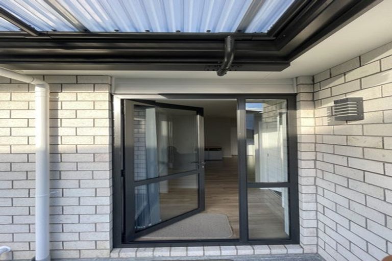 Photo of property in 10 Captain Rings Drive, Papakura, 2110