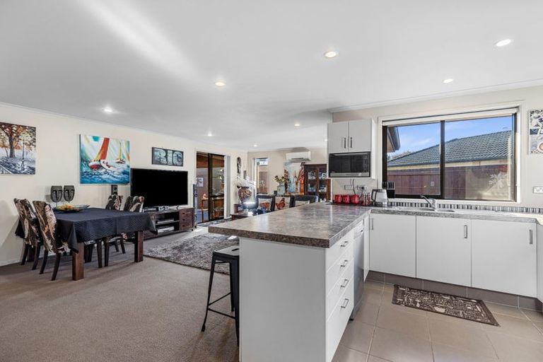 Photo of property in 100 Twin Oak Avenue, Papamoa Beach, Papamoa, 3118