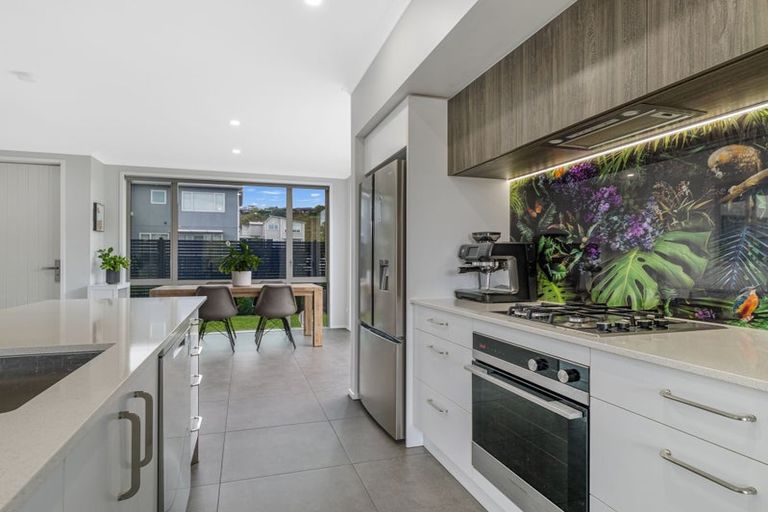 Photo of property in 14 Taitonga Lane, Stanmore Bay, Whangaparaoa, 0932